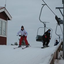 avklivning p&aring; liften i j&auml;rvs&ouml;. Foto: kalle. &Aring;kare: david ejnar och wolwerin.
