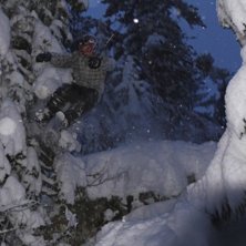 Slutet av en sn&ouml;ig dag! Liten wallride p&aring; tr&auml;de. Foto: Alexander Bod&eacute;n. &Aring;kare: Gustav Bod&eacute;n.