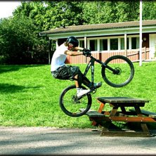 jag g&ouml;r en liten abubaca . Foto: Joakim croy. &Aring;kare: me.