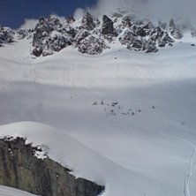 Jag och eric la tv&aring; sp&aring;r mellan 2 sm&aring; g&aring;ngna l. Foto: Natalie. &Aring;kare: Eric och Natalies (sp&aring;r).