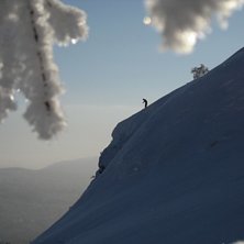 Jonas rekar inrun.. Foto: Emil Svensson. &Aring;kare: Jonas Karlsmyr.