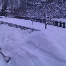 Bygger mig ett rail.. Foto: Kristoffer L&ouml;wdin.