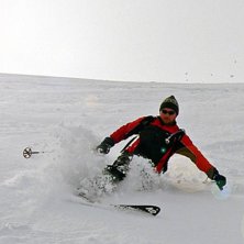 Torr sn&ouml; i slutet av april. Niels-P k&ouml;r djupt.... Foto: Bj&ouml;rn Biller. &Aring;kare: Niels-Petter Pettersen.