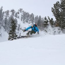 Storslalom mellan granarna i Jackson Holes backcou. Foto: Andreas Larsson. &Aring;kare: Thomas Wuopio.