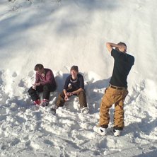 Vi softar efter ett &aring;k i Ravinen.. Foto: Tobias Lindberg. &Aring;kare: Andreas, John, Joel.