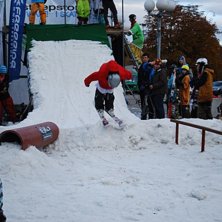 Frontflip p&aring; sprett kicken. Foto: Pappa aka L-M-A. &Aring;kare: Jag Oskar Anderson.