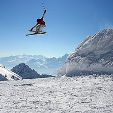 180 nose i leyzin, Schweiz. Foto: Laurent Novac. &Aring;kare: Eric Ahnebrink.
