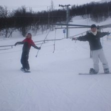 Lek i barnlift! wiiie. Foto: Anton Eriksson. &Aring;kare: Evelina och Kajsa.