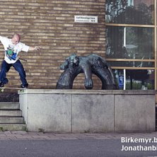 www.birkemyr.blogg.se
www.jonathanbirkemyr.se. Foto: Jonathan Birkemyr. &Aring;kare: Viktor Sporrong.