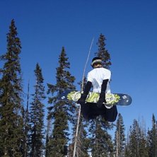 double suitcase grab!. Foto: Lewis Clark. &Aring;kare: Magnus Larsson.