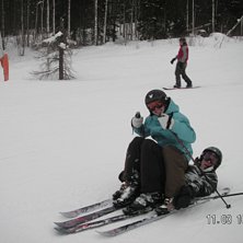 hmpf, ja vet inte riktigt vad dom g&ouml;r, men det sk. Foto: eleonor hj&auml;rtmyr. &Aring;kare: oskar eklind och adam p&auml;rsson.