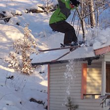 lekstugan p&aring; baksidan =). Foto: Lars B&auml;ckstr&ouml;m. &Aring;kare: Joakim M&aring;rtensson.
