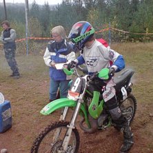 jag i en enduro start. Foto: tror det &auml;r farsan. &Aring;kare: jag.