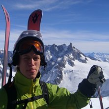 P&aring; v&auml;g ner f&ouml;r den vidriga kammen. Foto: Mackan Lindmark. &Aring;kare: Jag.