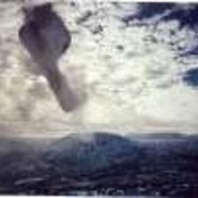 Ligger under kicken n&auml;r Ville hoppar... . Foto: Hannes Perder. &Aring;kare: Viktor Nystr&ouml;m.