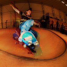 Okej att l&auml;gga upp skatebilder h&auml;r mitt i vinter. Foto: Oskar Edengr&eacute;en.