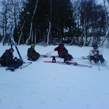 alla utom jag chillar s&ouml;nder, som vanligt. Foto: jag. &Aring;kare: fr&aring;n v&auml;nster: david, ille, anton och martin.
