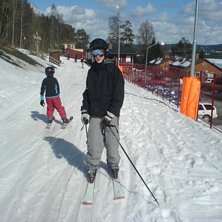 Gurra p&aring; v&auml;g till liften ;P . Foto: Robin Granli. &Aring;kare: Gustav Landin.