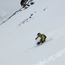 Sk&ouml;na telemarkssv&auml;ngar i sk&ouml;n och lite l&auml;tt vi. Foto: Yvonne. &Aring;kare: Magnus Gustavsson.