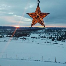 Julen 2016
Mye vind i fjellet etter stormen.  Skit.