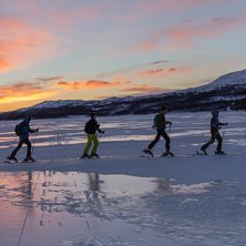 Korsar sj&ouml;n mellan Fj&auml;lln&auml;s hotell och Storvige.
