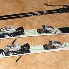 mina f&ouml;rst twintips jag vill bara ut och &aring;ka!!!!. Foto: david knutar.