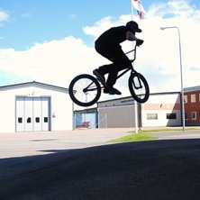 360 in i bank :). Foto: Adam Ackeborg. &Aring;kare: Isac A.