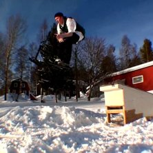 Barspin av boxen. Foto: Olle Grundberg. &Aring;kare: Johan Nordberg.