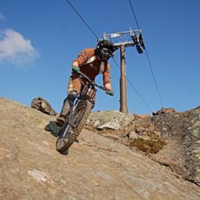 September i &Aring;re. Foto: Henrik Kjellman. &Aring;kare: Tim Eriksson.