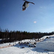 Det bj&ouml;ds p&aring; galna hopp i 
cornen under Royal S. Foto: Tobias Ivarsson. &Aring;kare: ok&auml;nd.