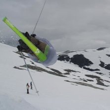 g&ouml;r en misty med en skida . Foto: Erik Hedlund. &Aring;kare: Peter Flodin.