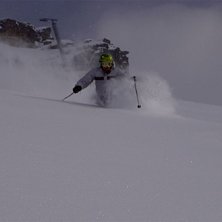 Efter en liten hajk hittade vi detta n&auml;stan l&ouml;jl. Foto: Adam Singer. &Aring;kare: Johan Blomkvist.