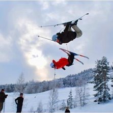 vi g&ouml;r backflip xD. Foto: alexander edvardsson. &Aring;kare: simon andersson.