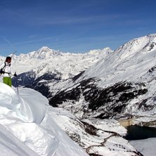 Ett av instegen till Microwaves, med dammen i bakg. Foto: Gulebj&ouml;n. &Aring;kare: Per Mis&auml;r.