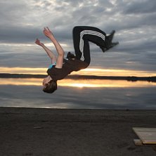 backflipp. Foto: joel &aring;berg. &Aring;kare: Gustav kalm.