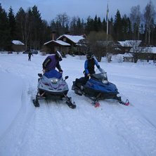 Va faan Anna, har p&aring; dig en ful polaris jacka och. Foto: Ok&auml;nd. &Aring;kare: Anna Frost och Malin Thorildsson.