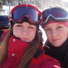 Jag o Sab i Ull&aring;dalen, &Aring;RE! En kall men solig v�. Foto: ?.