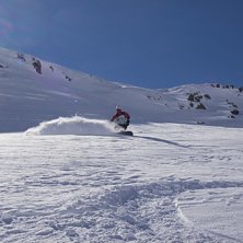 Efter ett dygns sn&ouml;ande &aring;kte alla utom vi tv&aring; u. Foto: Jan Hallberg. &Aring;kare: Patrik Jonsson.