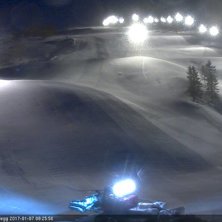 KLAR FOR &Aring;PNING L&Oslash;RDAG 7/1 KL 10.
Kommet 5 cm sn.