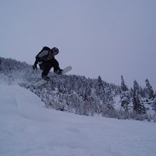 Ett litet g&ouml;tt hopp i Badgastein. Foto: Filip Eklund. &Aring;kare: Kasper Kristenson.