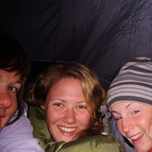 det &auml;r s&aring; mysigt att t&auml;lta... Foto: Ulli Johnsson. &Aring;kare: Ulli, Disa &amp;amp; Anna.