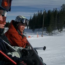 Jag i stolsliften p&aring; v&auml;g upp&aring;t!. Foto: Rickard. &Aring;kare: Kim &Aring;hl&eacute;n.