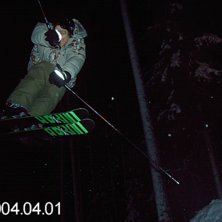 kamekaze hopp. Foto: anton. &Aring;kare: oskar.