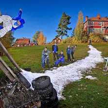 N&auml;stan vinter men skidan den slinter...

F&ouml;rst. Foto: Thomas Lundman. &Aring;kare: Jonas Hjohlman.