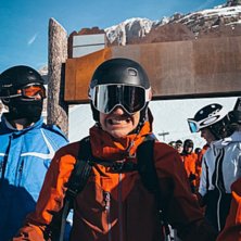 gl&auml;djen att tr&auml;nga sig i liftk&ouml;n....