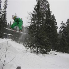 N&auml;r liftarna har st&auml;ngt f&aring;r man n&ouml;ja sig med b. Foto: Thomas Anemar. &Aring;kare: Emil Hagberg.