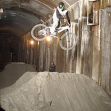 N&aring;gon norsk jag f&aring;ngade p&aring; bild i en dirt under. Foto: P&auml;r H&auml;gglund. &Aring;kare: N&aring;gon norsk.