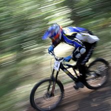 Delt&auml;vling i norgescupen i DH. Foto: Kazoom (jag). &Aring;kare: Ok&auml;nd.