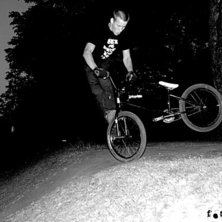 footjam tailwhip. Foto: Emil Lindstr&ouml;m. &Aring;kare: Henrik Westlund.