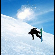David drar en frontflip utf&ouml;r drivan. Foto: Mikael &Ouml;hlund. &Aring;kare: David Ek.